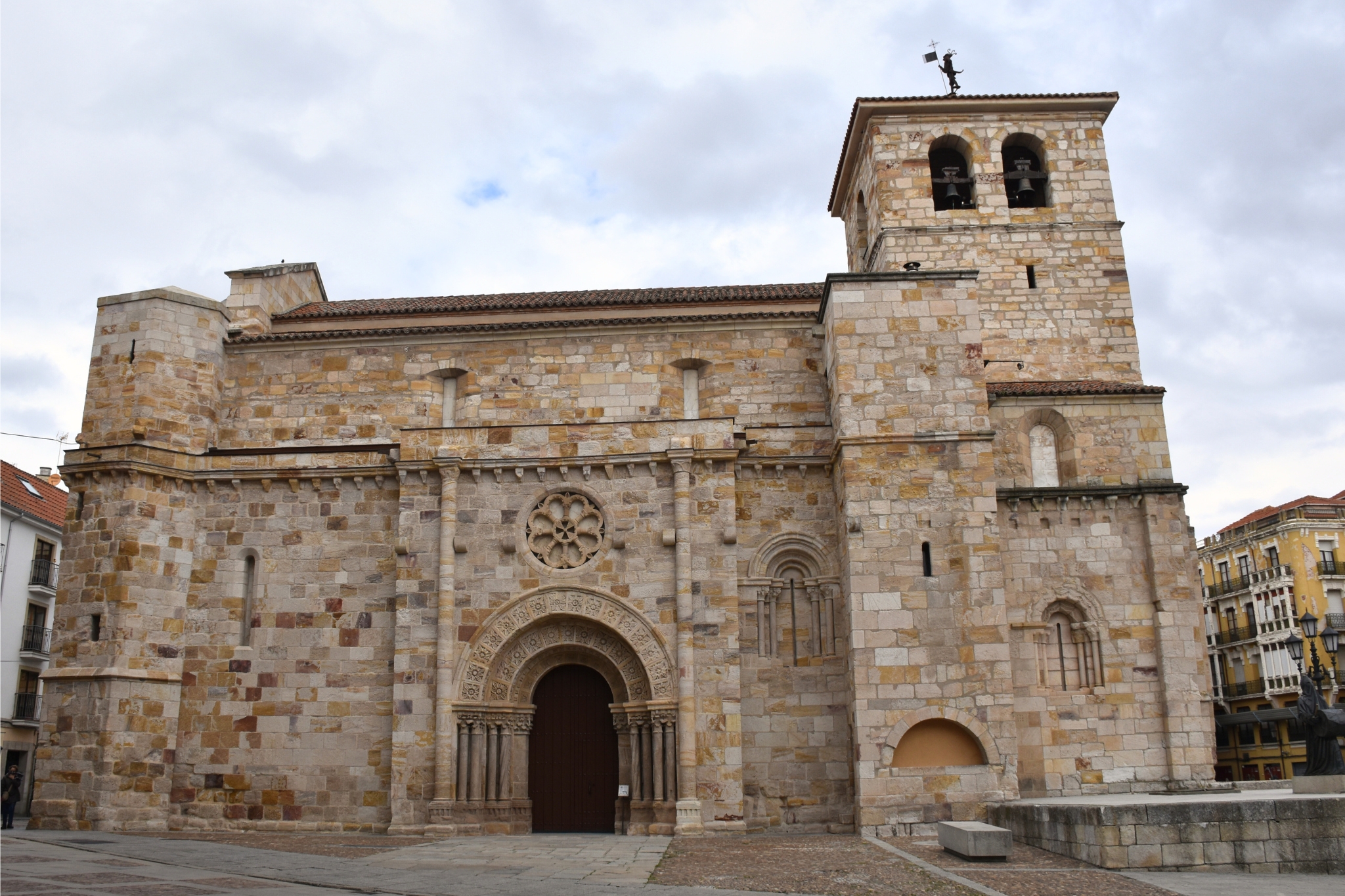 La Milla Románica 4 Iglesia San Juan de Puerta Nueva, La Milla Románica