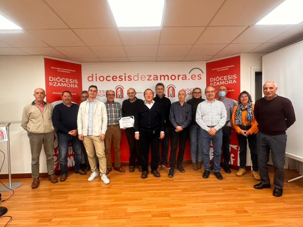 ZamorArte cierra con éxito su curso de iniciación al árbol genealógico 1 20251126 Clausura Curso AG 1