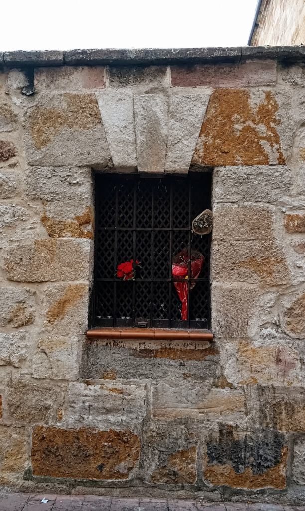 Iglesia de San Andrés 28 ventana cristo gitanos
